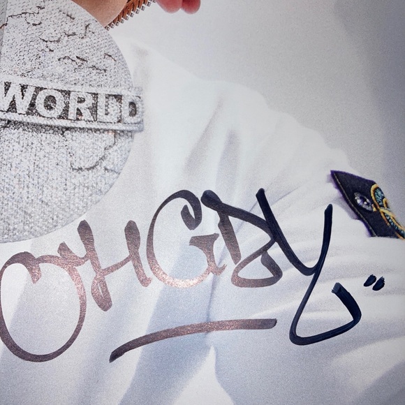 Autographed OHGEESY poster &💿 - Picture 3 of 3